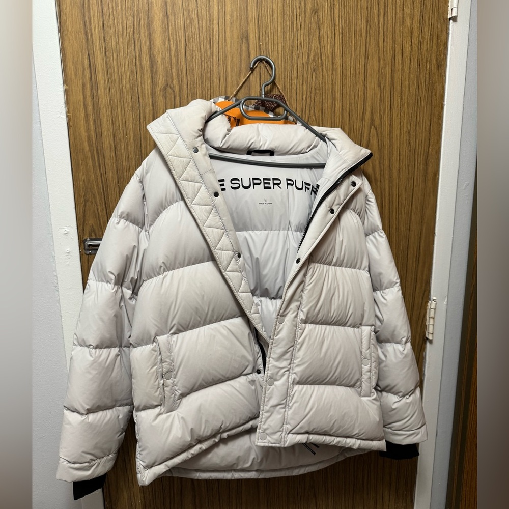Aritzia Super Puff Size L